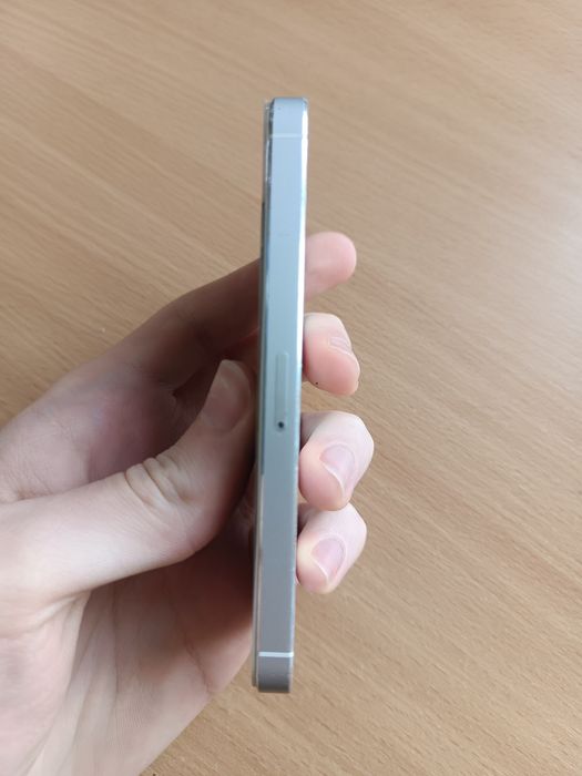 Apple iphone 5 16 GB белого цвета