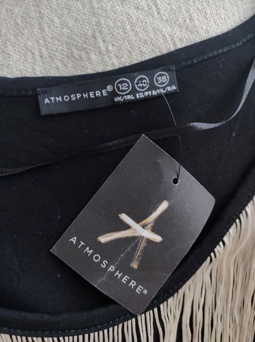 Długi czarny top z frędzelkami Atmosphere 40 38