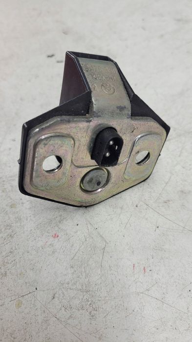 BMW 5 E39 Zaczep zamka drzwi przednich 8176350  KOLUMB Jasienica