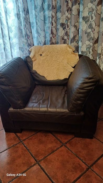 Sofa de sala em pele