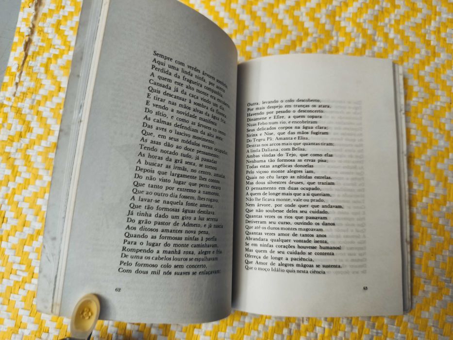 Versos e alguma prosa de Luís de Camões