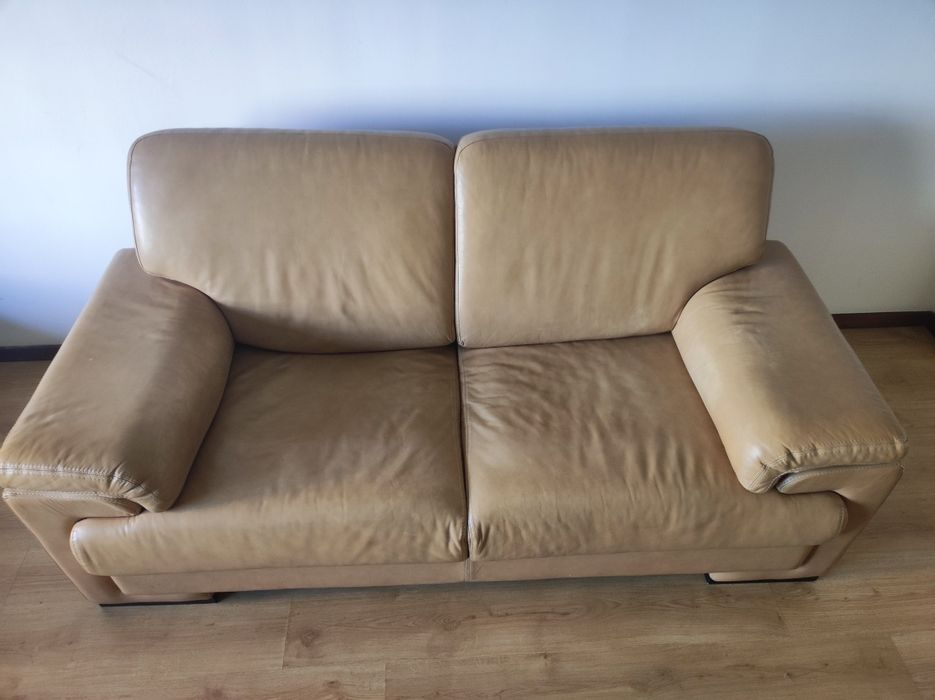 Sofás pele 100%,, lugares 3+2