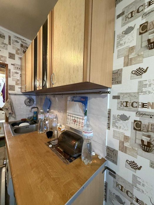 Продам 1 кімнатну квартиру з газовим опаленням в гарному  стані на Молдаванці, вулиця Скісна. - View 3
