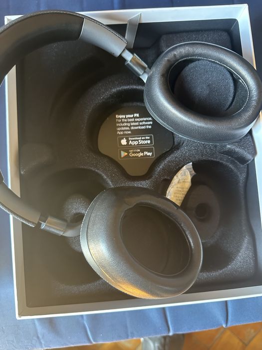 Bowers & Wilkins