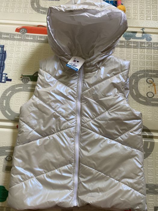 Жилет на дівчинку