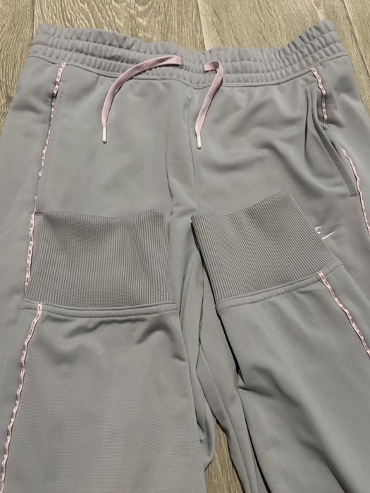 Штаны спортивные джогеры  с высокой посадкой Nike оригинал