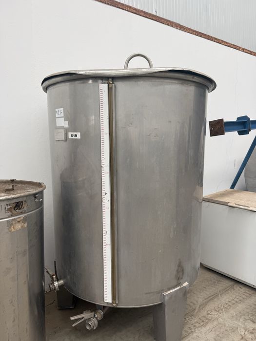 4 Depósitos / Cubas em Inox 1.500L – 6.000L Total