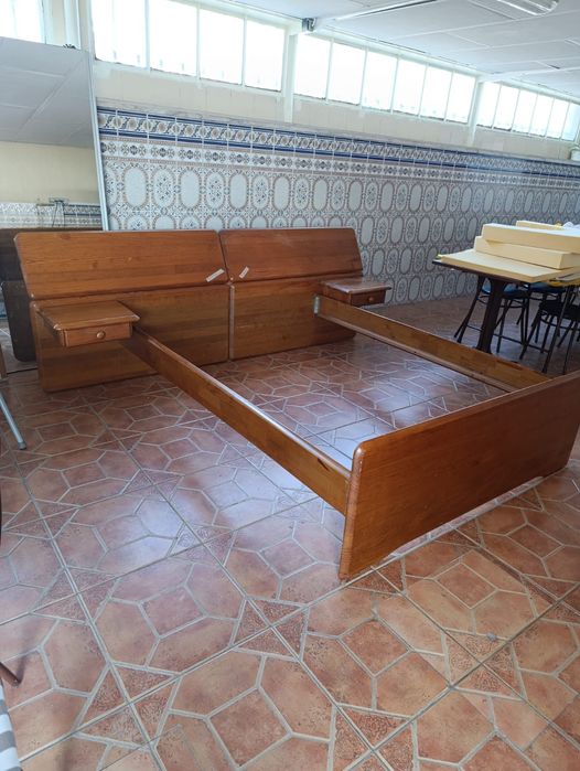 Double bed with bedside tables64550219767809121