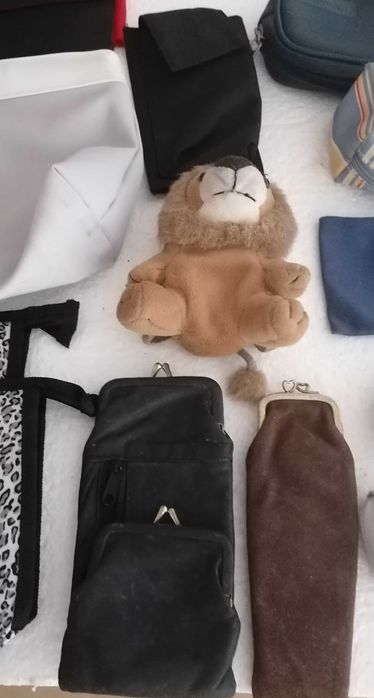 Bolsas e bolsinhas, lote 21, tudo por 5€