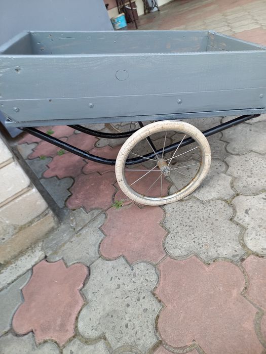 Тачка для хозяйственних нужд