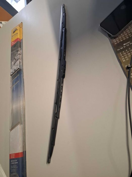 HELLA wycieraczka 600mm  WP24