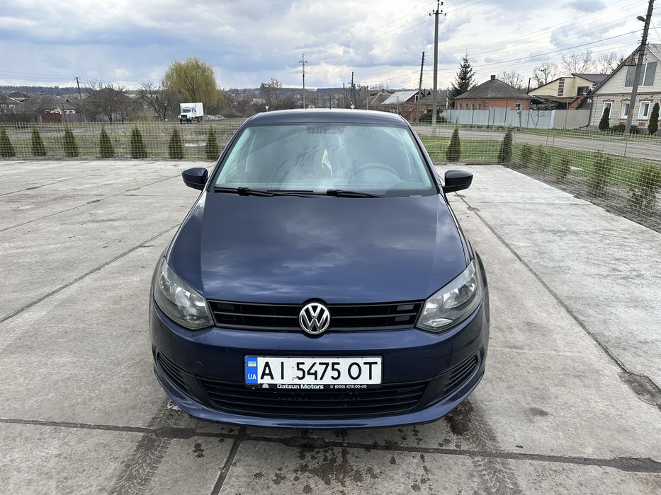 Продам семейный автомобиль