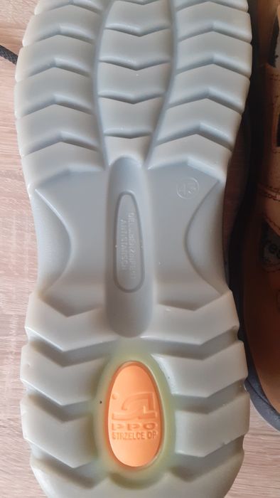 Ботинки рабочие с металлическим носком спецобувь