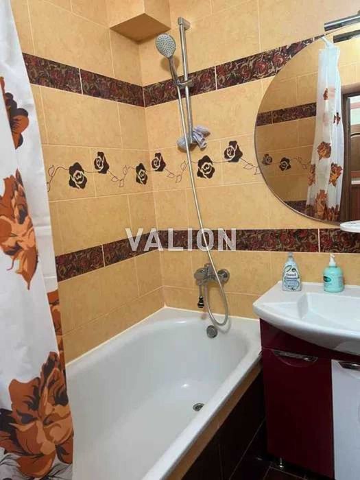 Продам 4-х кім. 114 м.кв. , мкр. Троєщина р-н, вул. Данькевича, 8