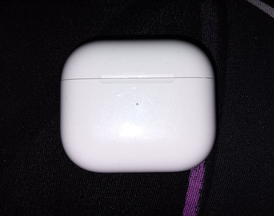 Зарядний кейс AirPods 3 А2566 (З підтримкою бездротової зарядки)