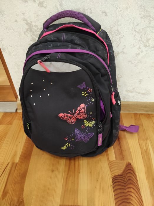 Продам рюкзак для дівчинки