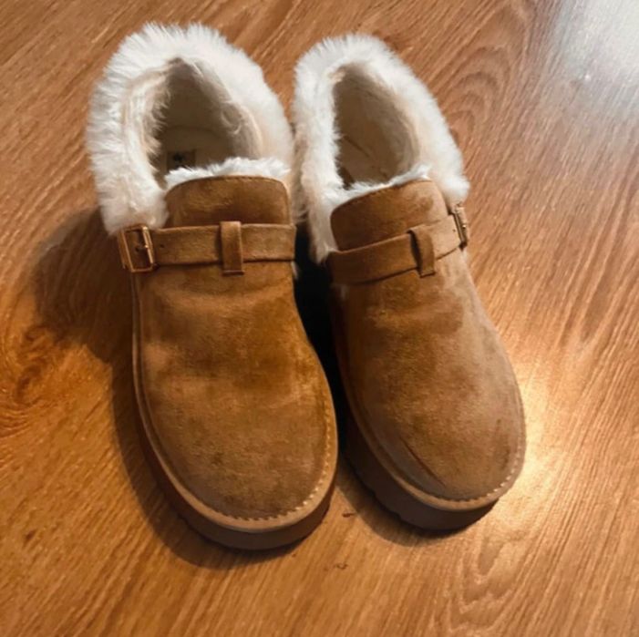 Śniegowce krótkie damskie. Nowe . Rozmiar 41.