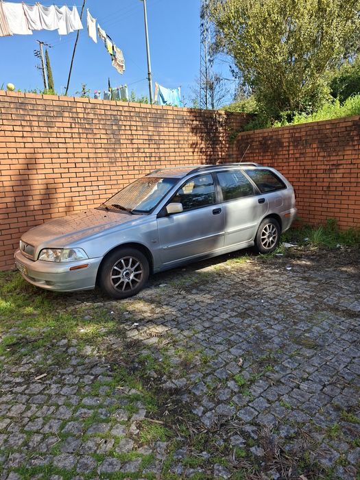 Volvo v40 2001, só vendo inteira