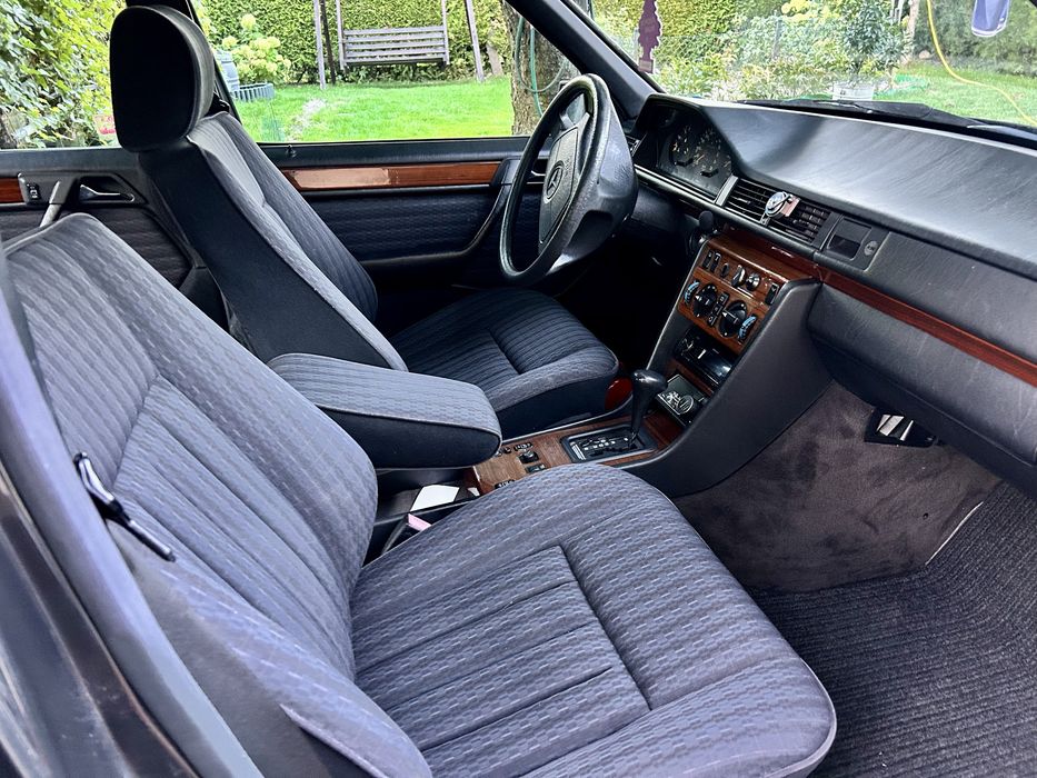 Mercedes W 124 E 280 3,0 beznyna +LPG