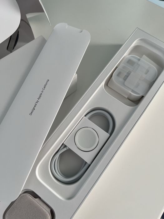 Apple Watch 4 series 40 mm жіночі як нові