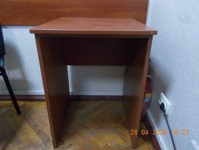 Недорого офісні меблі