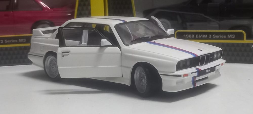 1988 Bmw 3 series m3 escala 1:24