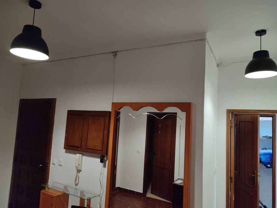 Alugo Quarto - Moita