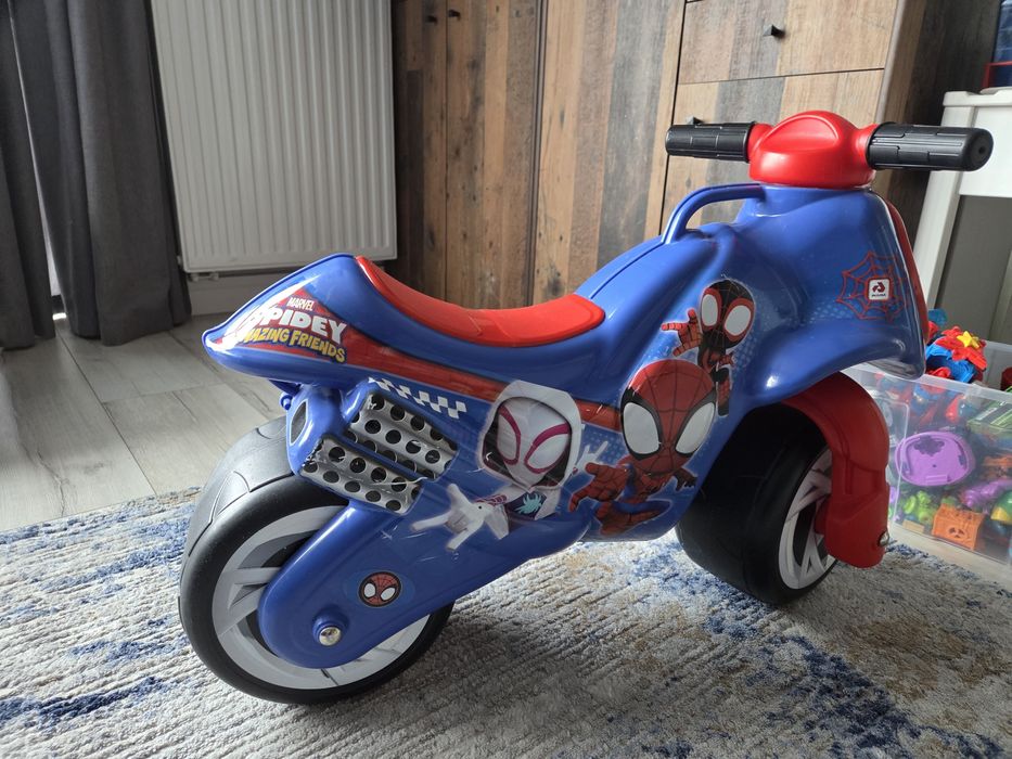 Spiderman, jeździk Motor jak nowy