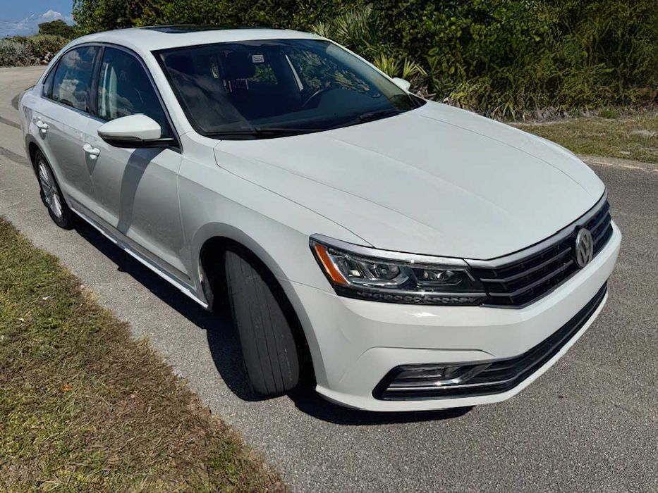 Volkswagen Passat SE      2016