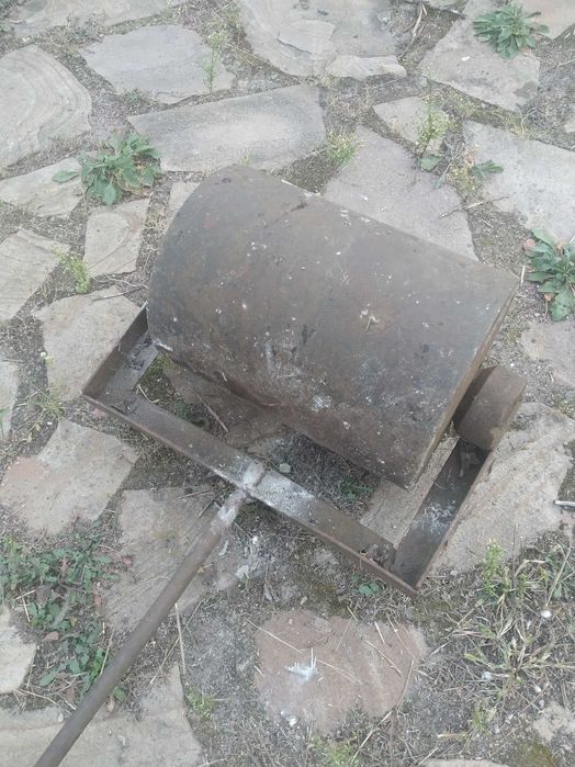 Каток ручной металлический