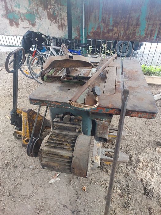 Циркулярка в робочому