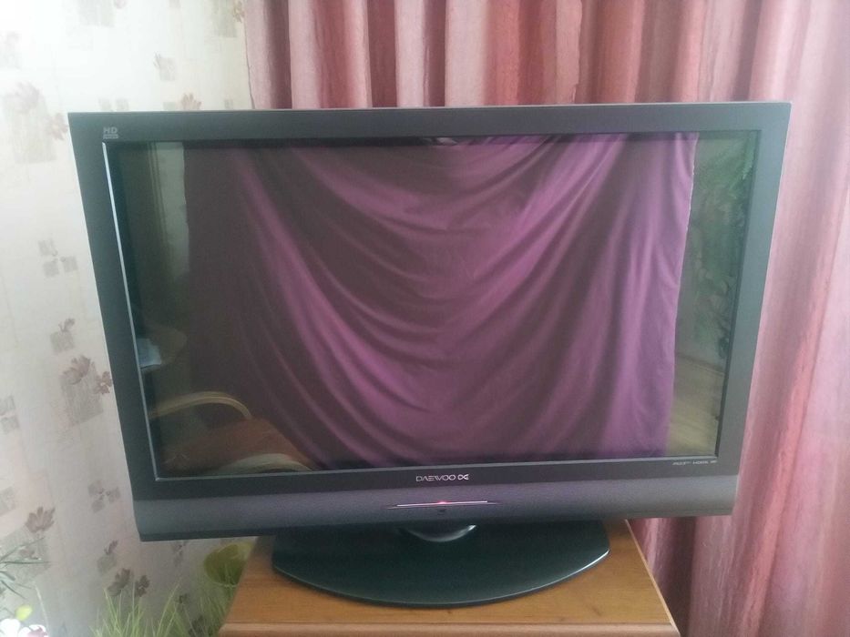 Telewizor 42" 42 cale hdmi euro vga hd ready 2x10W Vesa