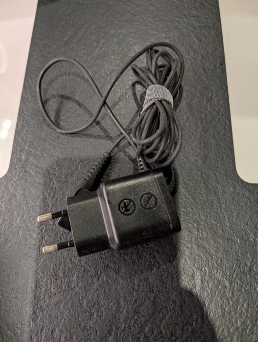 Машинка для стрижки Phillips (без насадок)