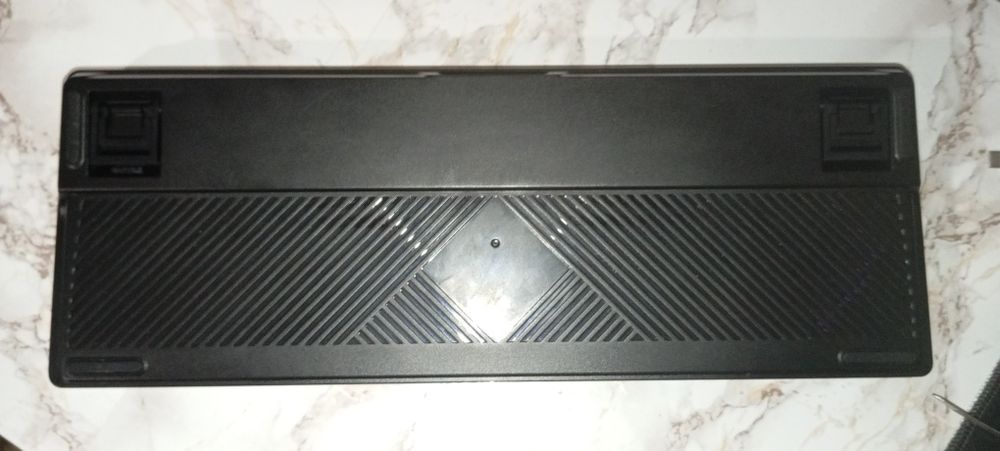 Продам клавиатуру