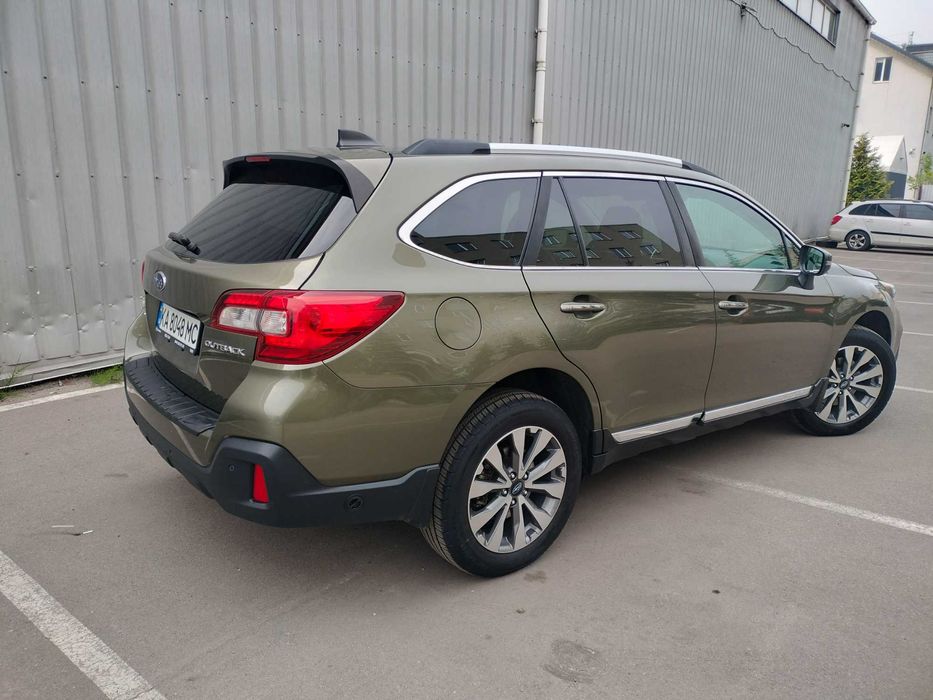 SUBARU Outback 2019