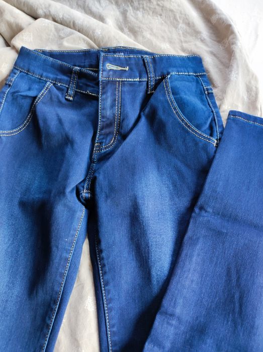 Nowe jeansy rurki