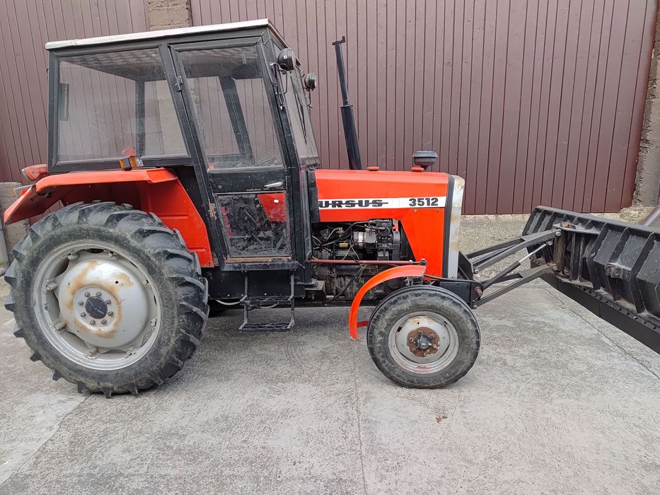 Massey Ferguson 255 z pługiem