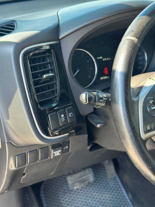 Mitsubishi Outlander 2012 2.4 газ/бензин, обмін [Перший внесок від 20%]