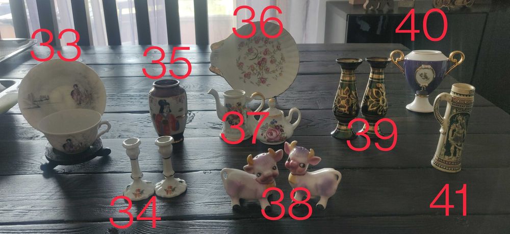 Vendo Bibelôs em porcelana, latão e estanho