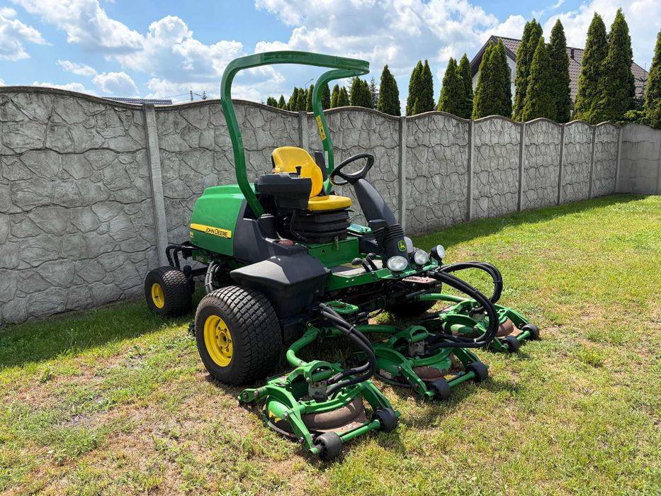 Kosiarka Samojezdna Do Dużych Powierzchni Traktorek John Deere 8800 TerrainCut 5 Kosisk 230CM