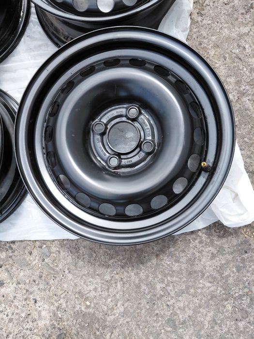 Диски 4 100 14 Opel J5,5  ET 39  DIA 56,6 ; 3000 грн.за 4 шт..