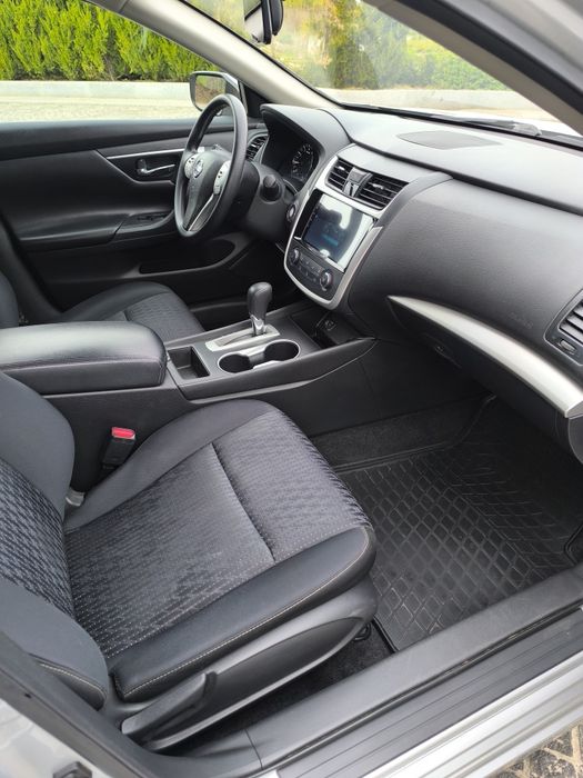 Nissan Altima SV