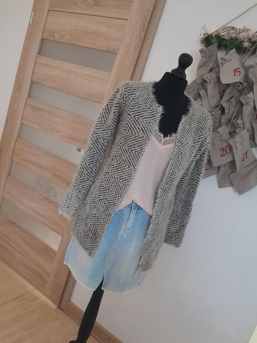 Sweter sweterek kardigan XS 34 XXS 32 włochaty włochacz