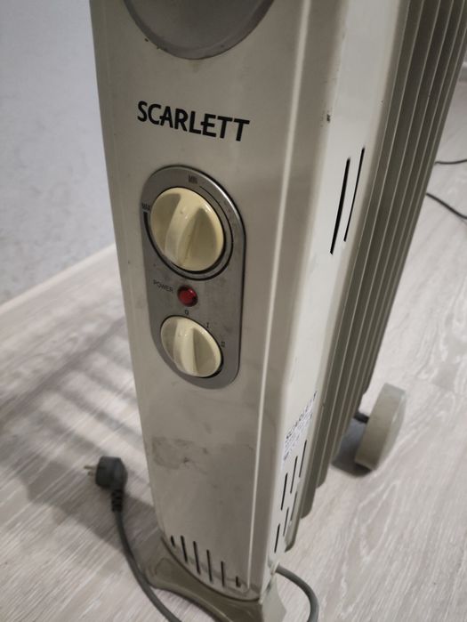 Обігрівач масляний Scarlett