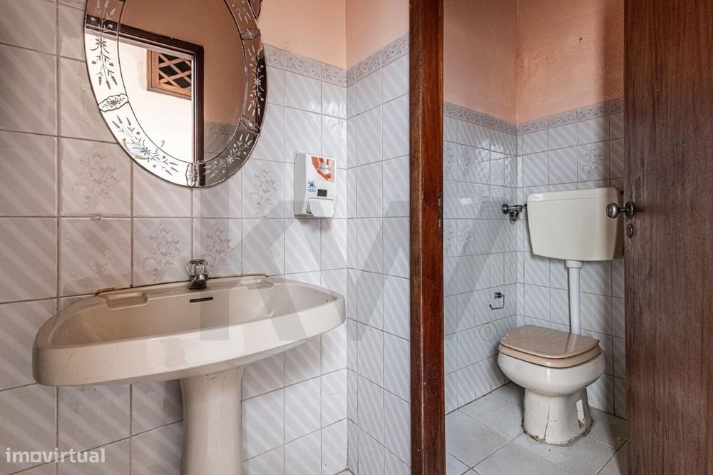 Espaço Comercial de Traça Única c/ Potencial para Loft – Centro de Alc