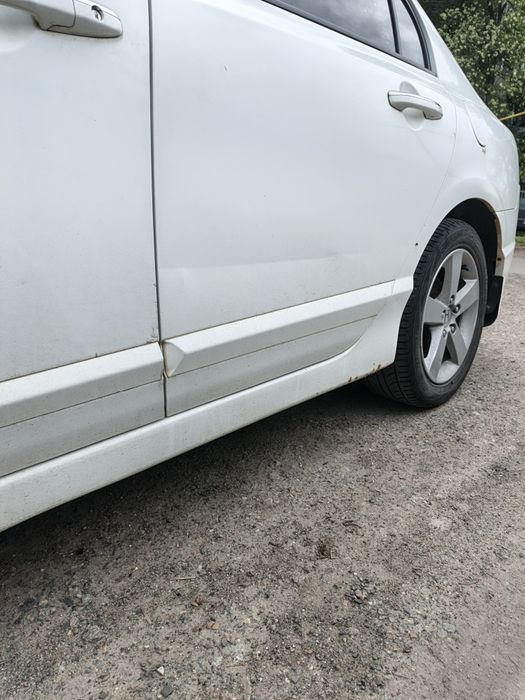 Honda civic 1.8 4d