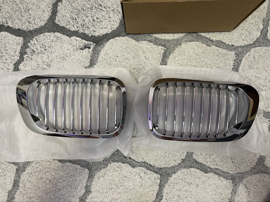 Chromowane Nerki Grill do BMW E46 99-02 Coupe