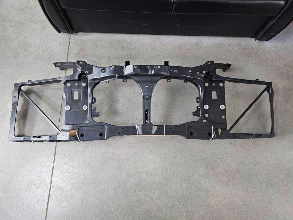 Панель передняя телевизор TESLA MODEL S  Тесла С  16-