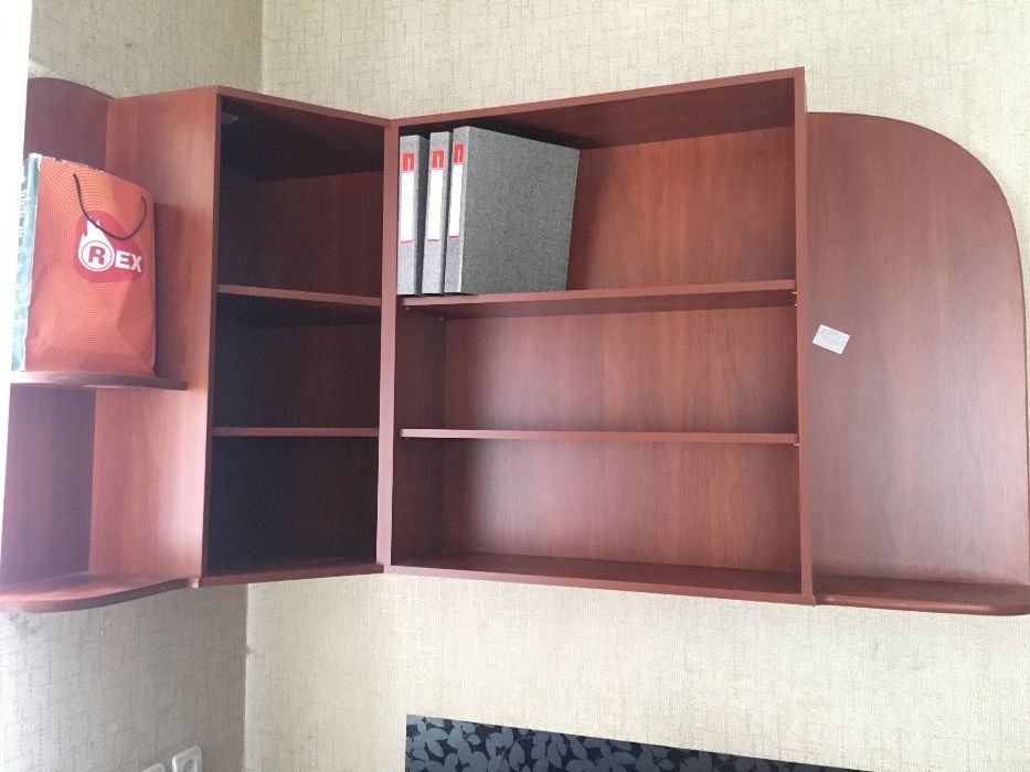 Офисная мебель. Большой офисный стол