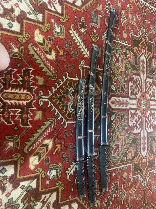 Продам набор мечей